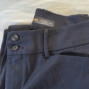 Lee Straight leg mid rise black pants - size 4 medium